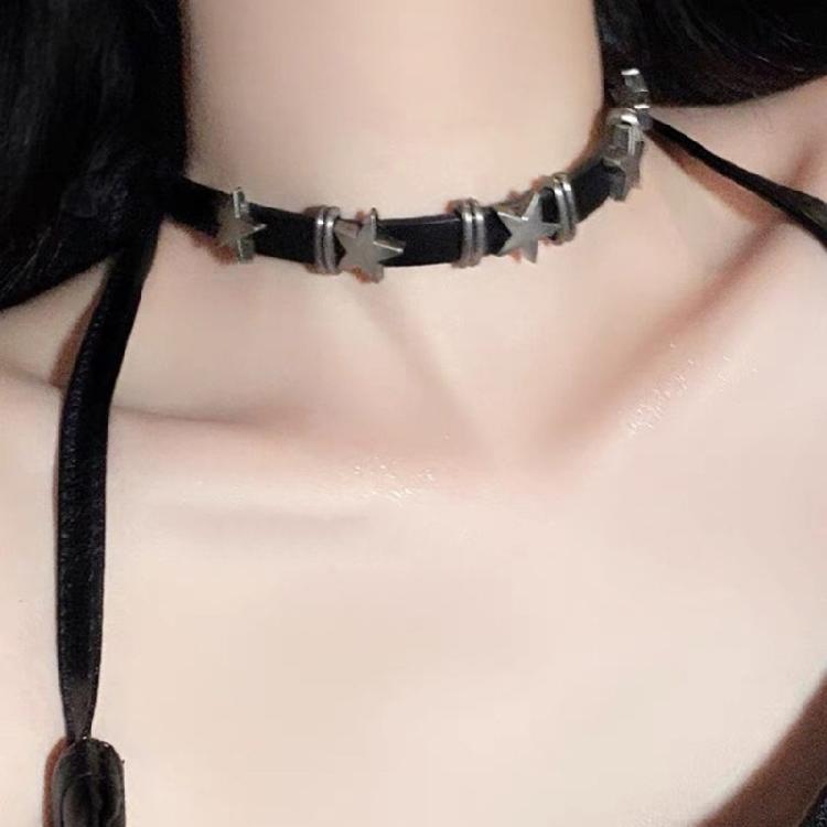 Harajuku Star Pentagrams Rivet Leathers Choker for Women Sweet Trend Bracelet