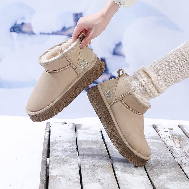 Internet celebrities with the same short tube warm snow boots women's tide year winter new thick-soled velvet short boots Northeast cotton shoes