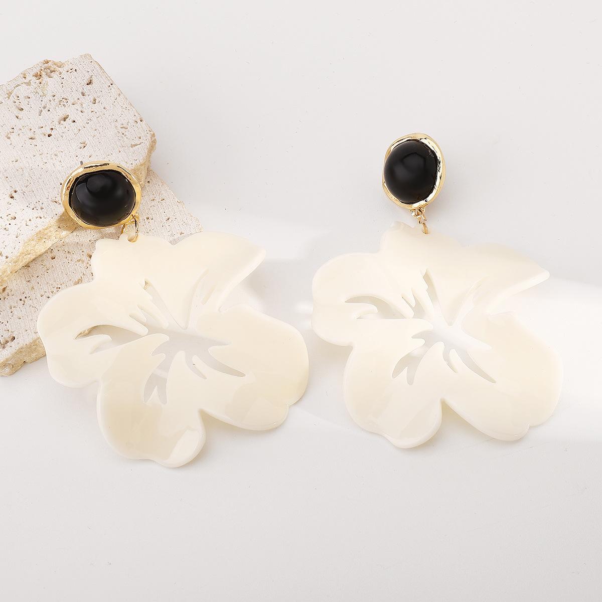 Exaggerated Acrylic Flower Dangle Earrings for Women Temperament Irregular Hollow Metal Circular Earrings Wedding Bride Jewelry