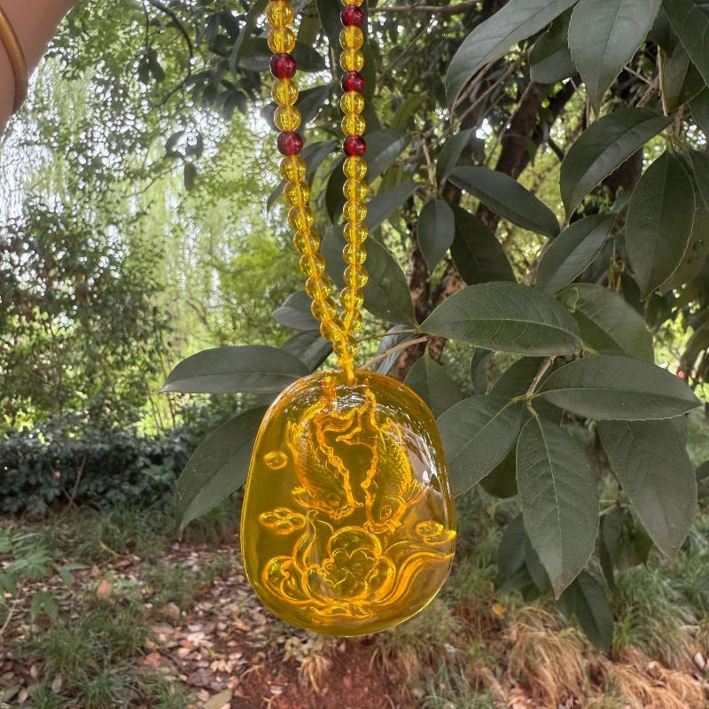 Inner Carved Heart Sutra Thousand Hand Guanyin Golden Amber Intaglio Pendant Necklace  Jewelry Mother'S Day Gift
