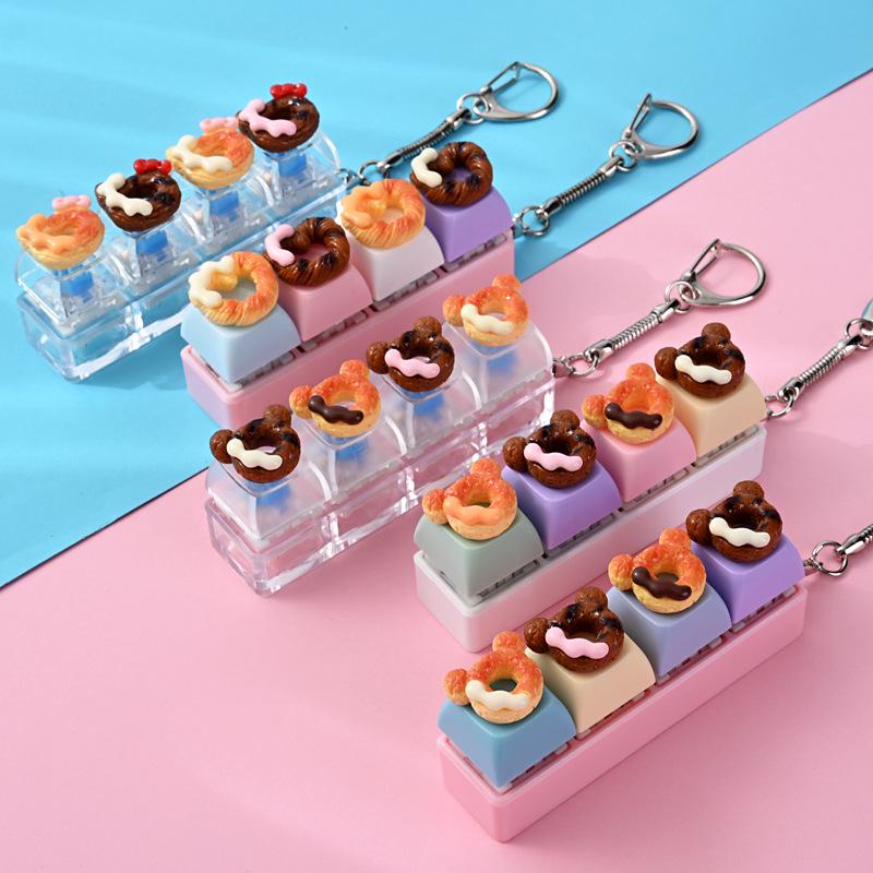 Popular Teddy Bear Love Keychain: Novelty Decompression Pendant for Stress Relief
