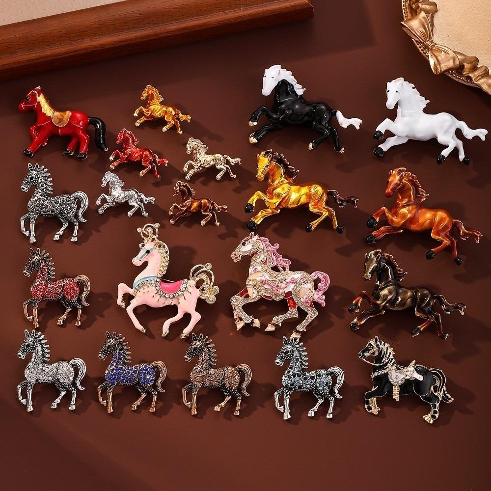 Rhinestone Running Horse Brooch Classic Brooch Pins New Zodiac Animal Badge  Jewelry Accessories