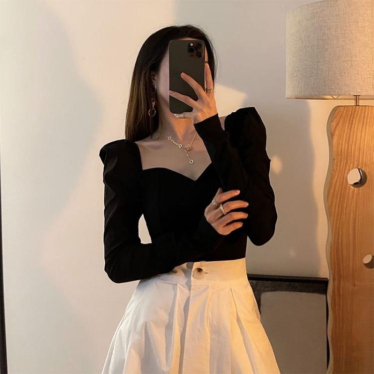 Černá halenka ve francouzském vintage stylu s bublinkovými rukávy a elegantním designem pro ženy