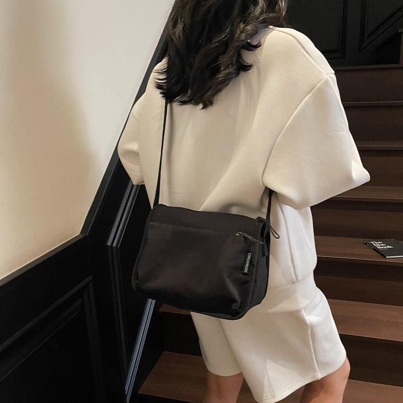 One Shoulder Messenger Bag Women'S Fashion Large Capacity High Sense Ultra Lightweight Waterproof Niche Design Fashion Backpack Bag
