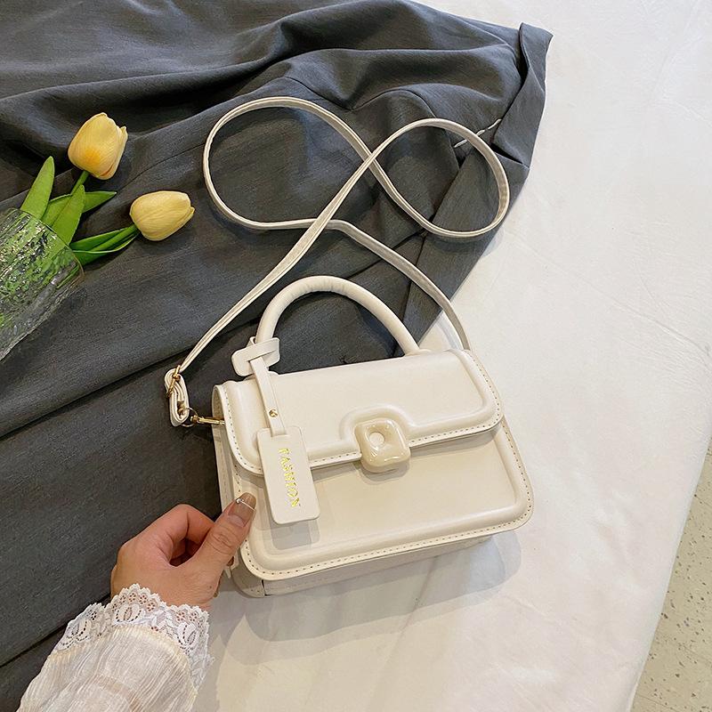 Foreign Style Design Bag Women'S Popular Fashion Messenger Bag Fashion Casual Portable Small Square Bag