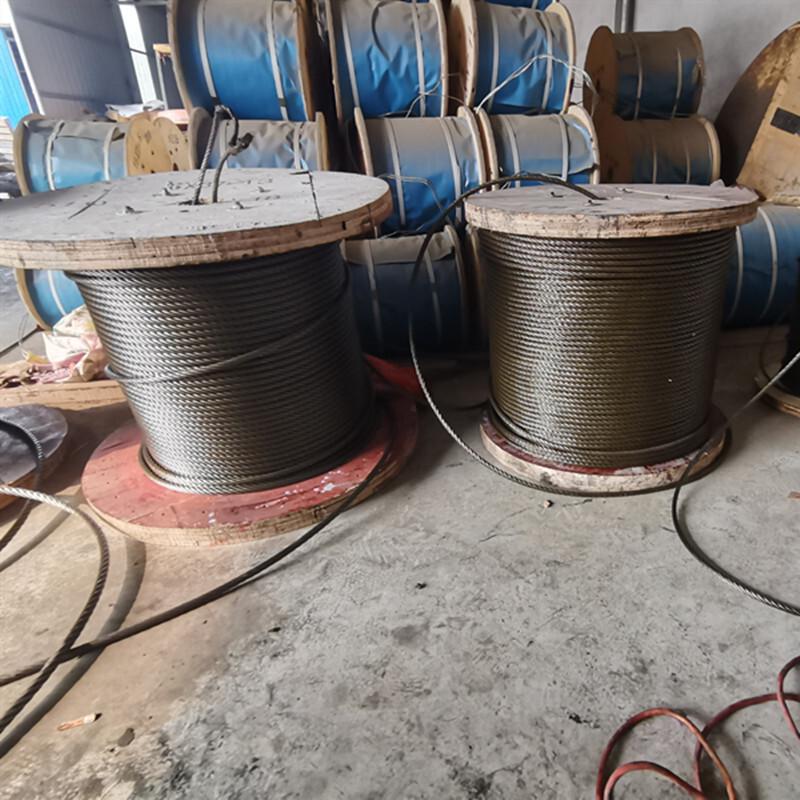 Lihu Wang Oiled Steel Wire Rope for Heavy Lifting