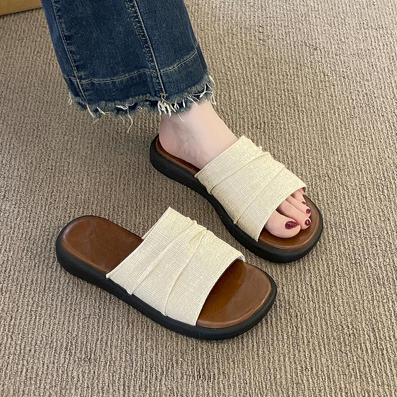 

French flat-bottomed retro linen casual one-word slippers for women s summer wear 2025 new seaside beach cool slippers 35