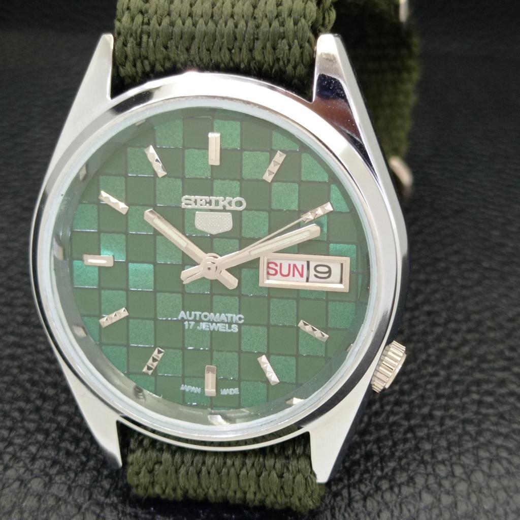 REFURBISHED SEIKO 5 AUTOMATIC MENS WATCH JAPAN MADE GREEN DIAL CUSTOM A440132-2 QV90-a440132