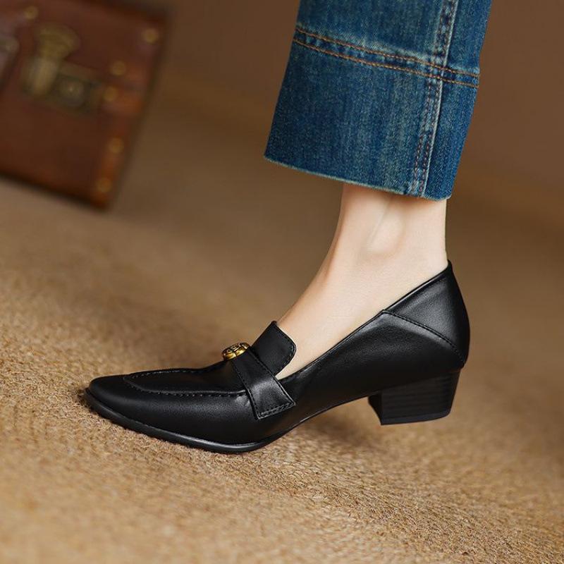 

New women s casual single shoes cover feet round head rubber soft sole large size shoes new shallow mouth one pedal lazy shoes women 39 чёрный