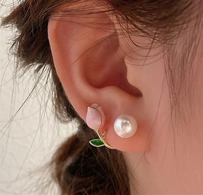 Pearl Tulip Earrings Stud Earrings for Women Korean Creative Design Temperament Personality Jewelry Girl Gift Brincos
