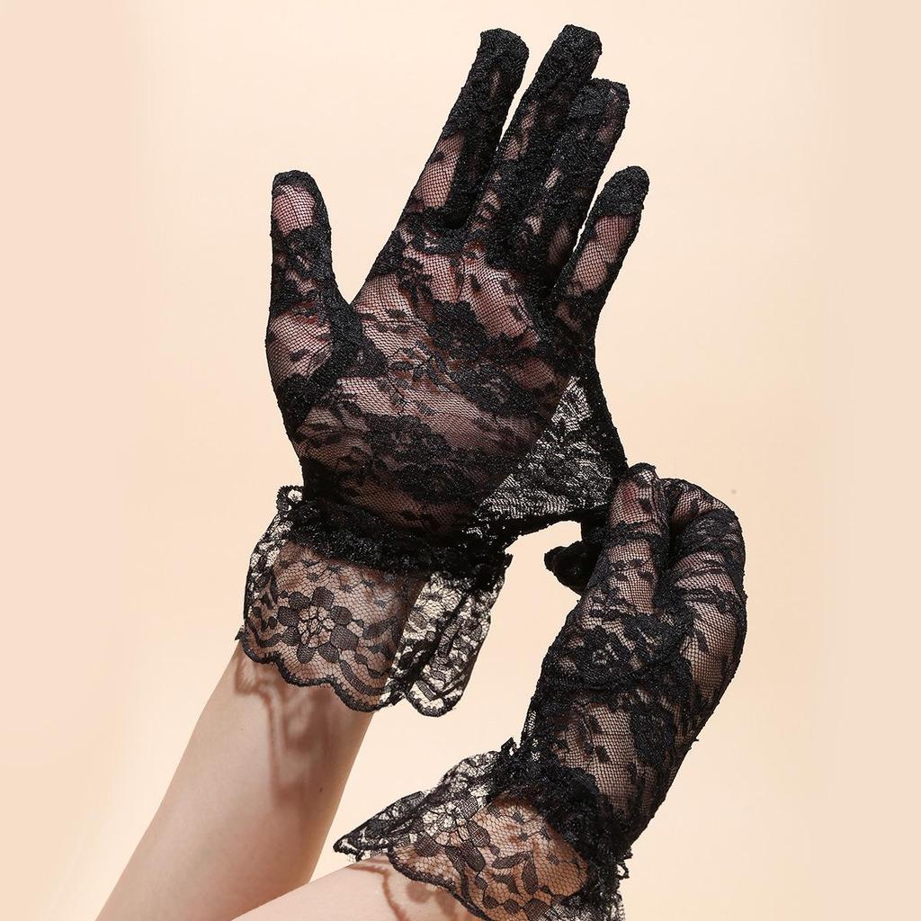 Elegant Black Lace Bridal Gloves - Short Vintage French Princess Style