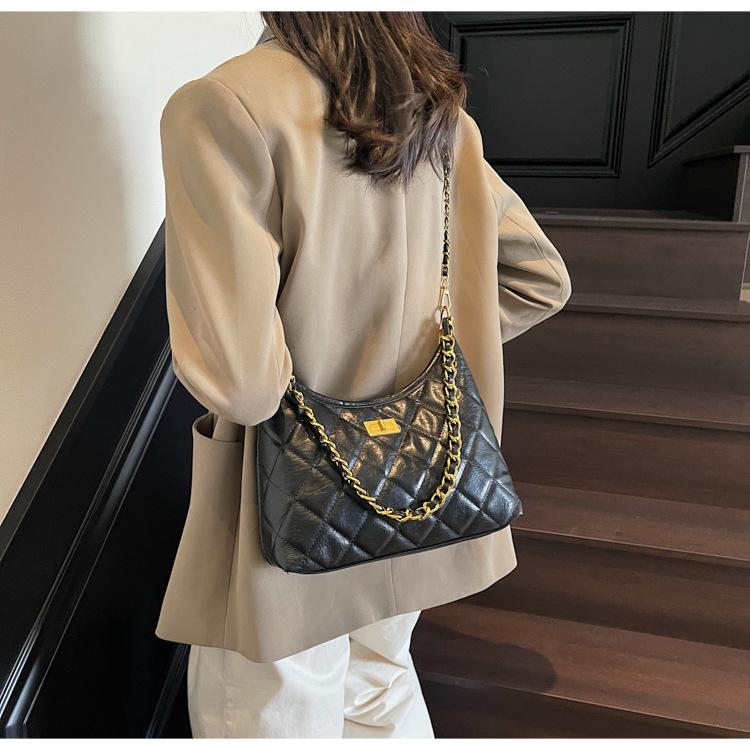 

Сумка женская новая сумка подмышку, ромбовидная сумка-цепочка нишевая высококлассная универсальная женская сумка через плечо чёрный