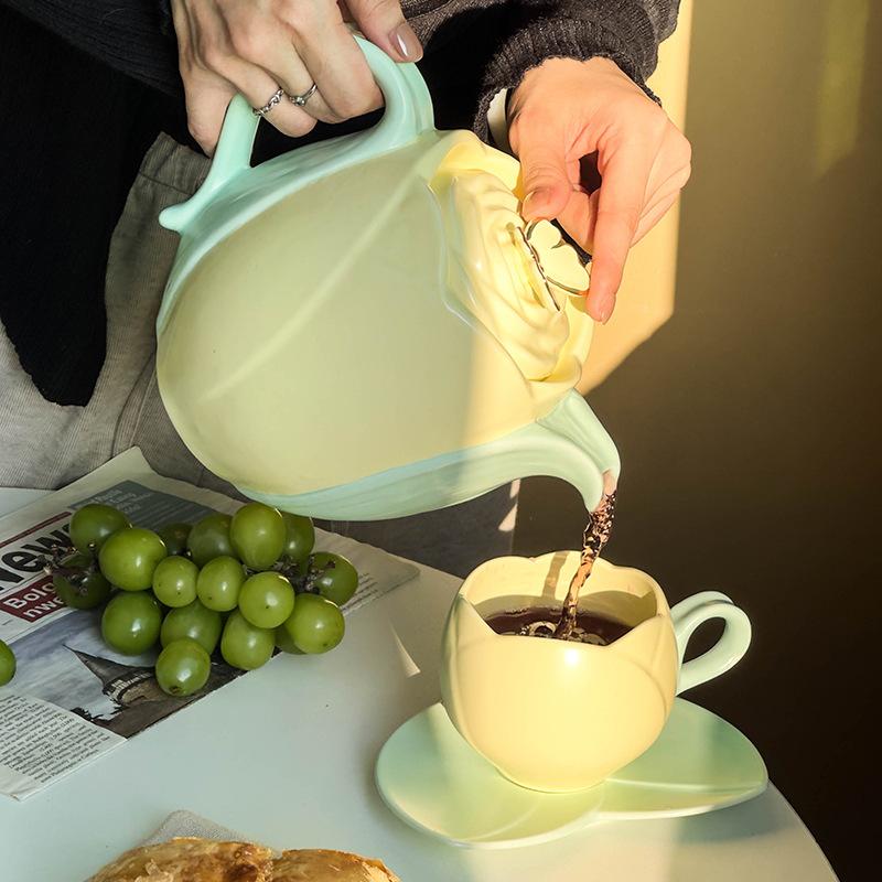 Ceașă de cafea din ceramică Vasă Oală Ceai cu lapte Cappuccino Vesături de masă Lalele Set de ceainice din ceramică de lux Camelia Ceai de ceai Set de ceai de după-amiază