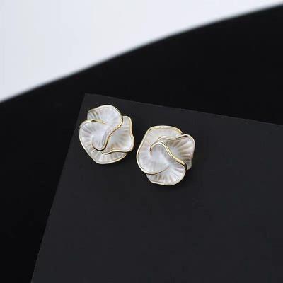 Camellia Flower Earrings Women's Niche Light Luxury Temperament Advanced Stud Earrings 2024 New Sweet Anti-allergic Earrings Trendy