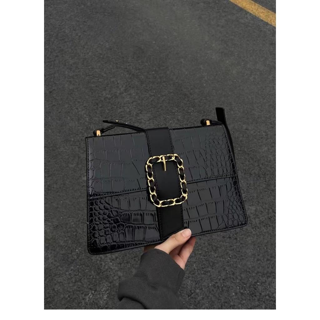 IELGY Crocodile Pattern Black Gold Bag, Large-capacity College-style High-end Commuting Shoulder Messenger Bag