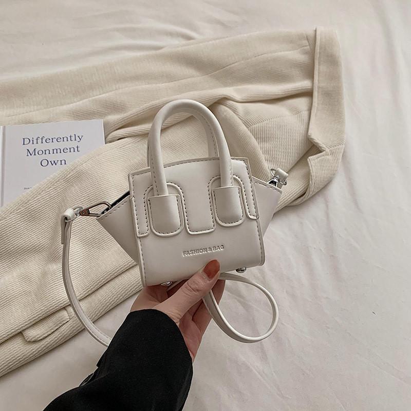 Modern Korean Baby Wing Bag Playful Mini Shell Bag For Stylish Little Girls