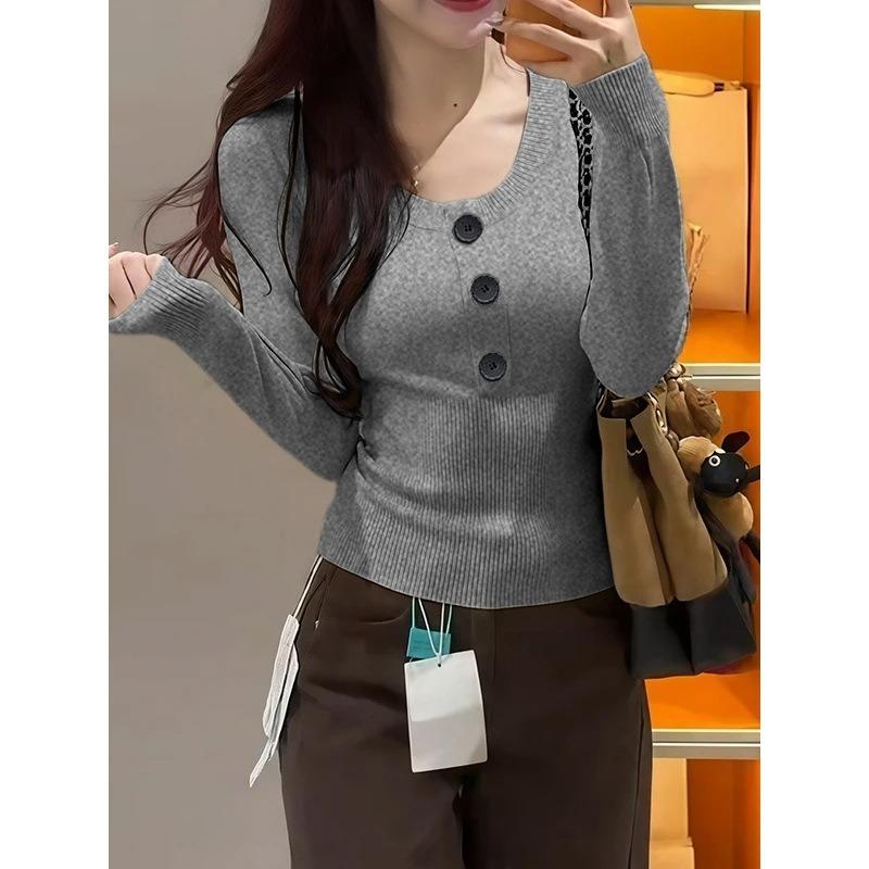 Atmosphere: U-neck Button-down Knitted Sweater Women's Autumn and Winter New Small Waist Slim Underwear with Base Top