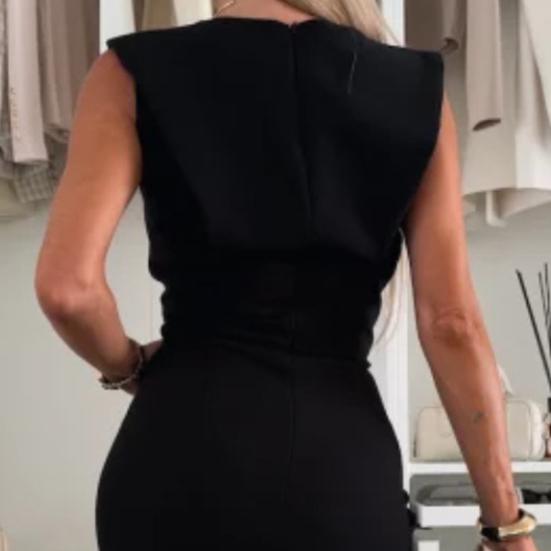 Women Dress Round Neck Sleeveless Slim Fit Summer Dress with Slit Design Solid Color