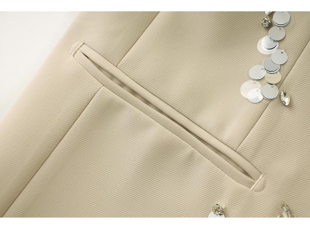 Elegant European Women's Blazer Set: Autumn 2025 Beaded Slim Fit Suit