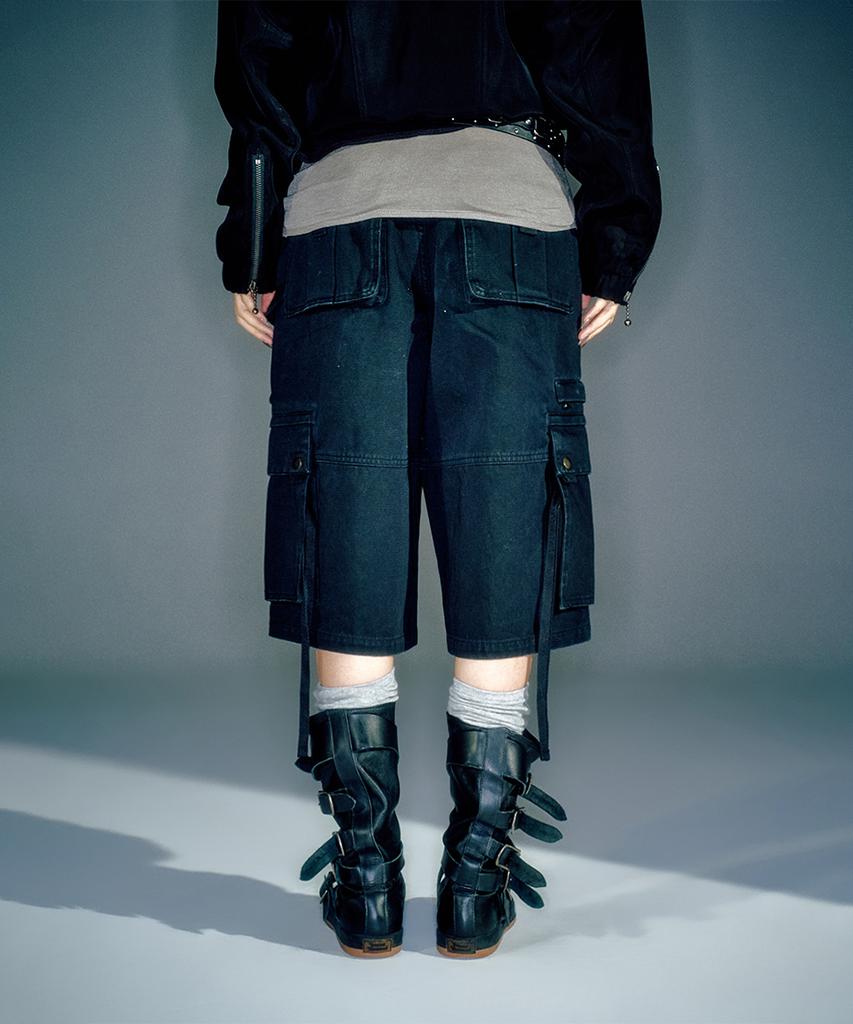 Beikeonteuakaibeu (Women) Tony Cargo Bermuda Pants Black