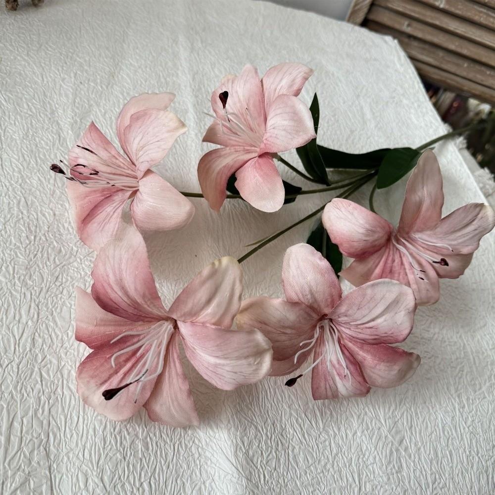 White Artificial Lily Flowers 5-head Simulation Decorative Bouquet  Indoor Decoration
