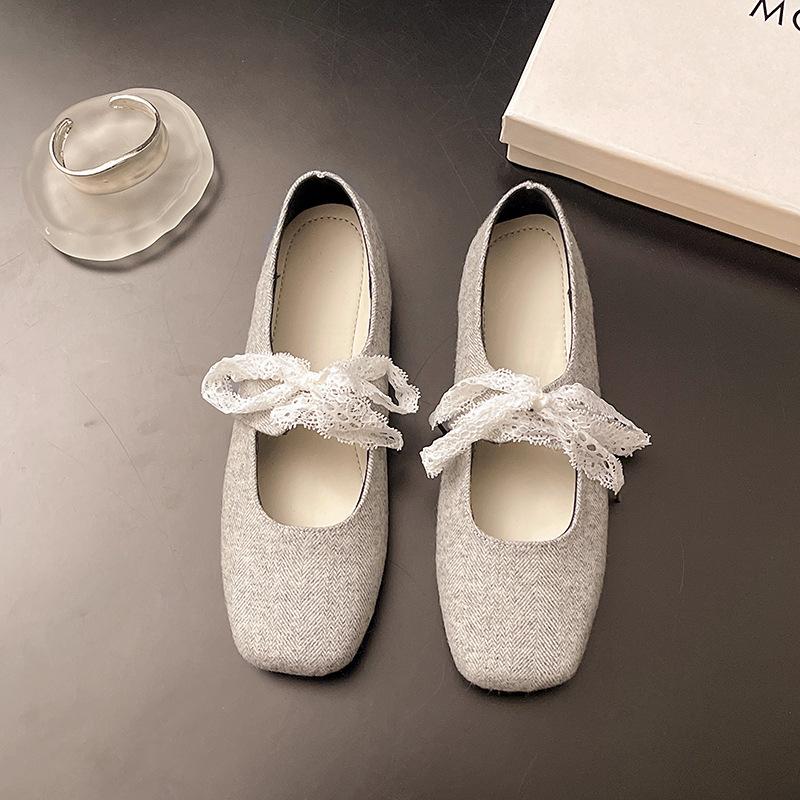 

Кружевные туфли-лодочки Мэри Джейн женские 2025 новые на плоской подошве на шнуровке ретро универсальные с квадратным носком балетки женские 40