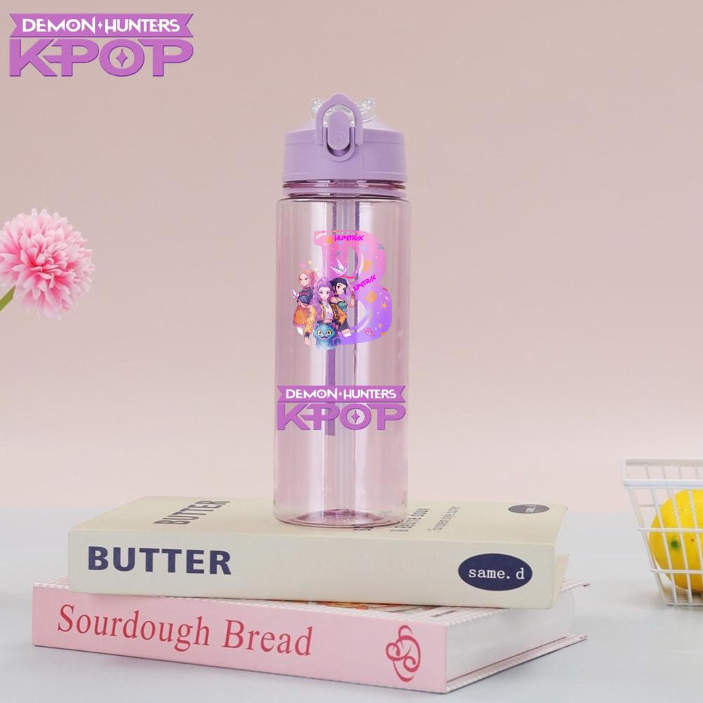 Demon Hunter Plastic Water Cup Rumi Mira Zoey Drinking Bottle Hunters Gourde Cups Warriors Gourd KPOP HUNTRX 900ml k pop Kid Friendly Entertaining Fun