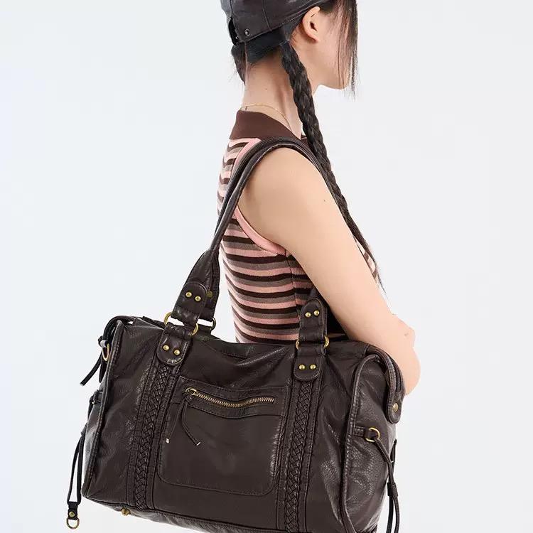 Y2K Spicy Girl One Shoulder Crossbody Bag Vintage Washed Leather Soft Leather Motorcycle Bag Large Capacity Bag