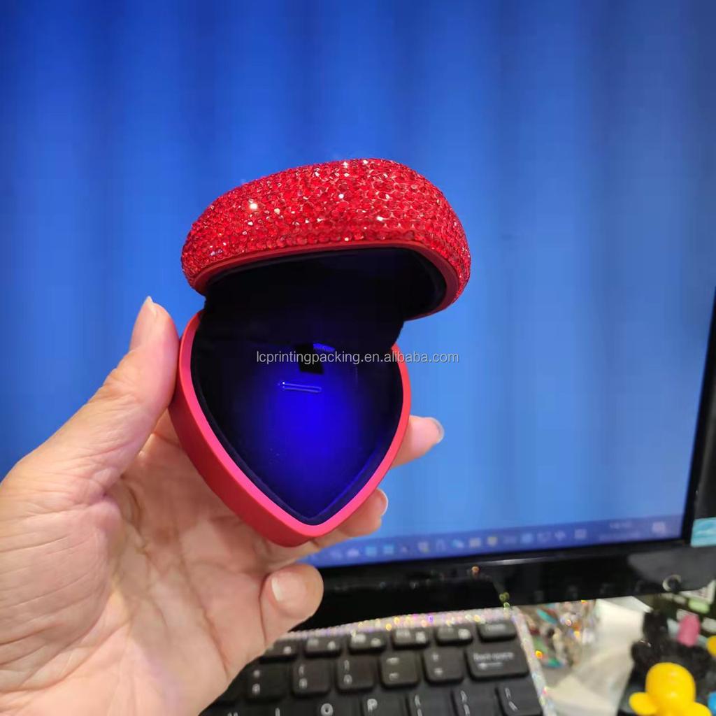 Rhinestone Decorated Heart Shape Luxury LED Champagne Fashion Wedding Ring Box Special Jewelry Gift Boxes with Velvet Insert