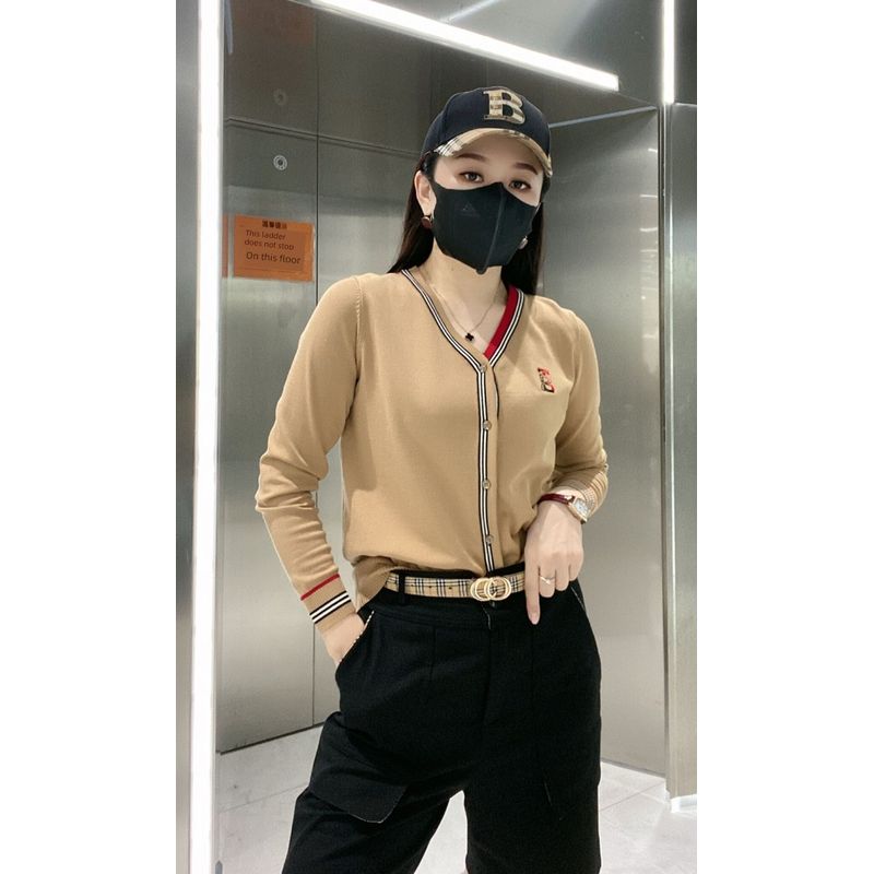 

Temperament Wild V-neck Fashionable Knitwear Top T-shirt Camel color S