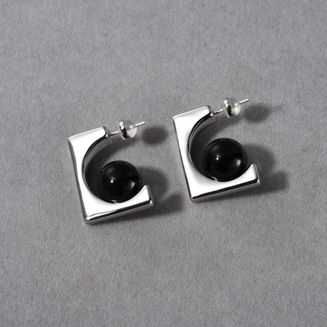 

High Geometric Temperament Black Agate Copper Platinum Plated Earrings S925 Silver Needle Earrings Fashion Unique Earrings Women