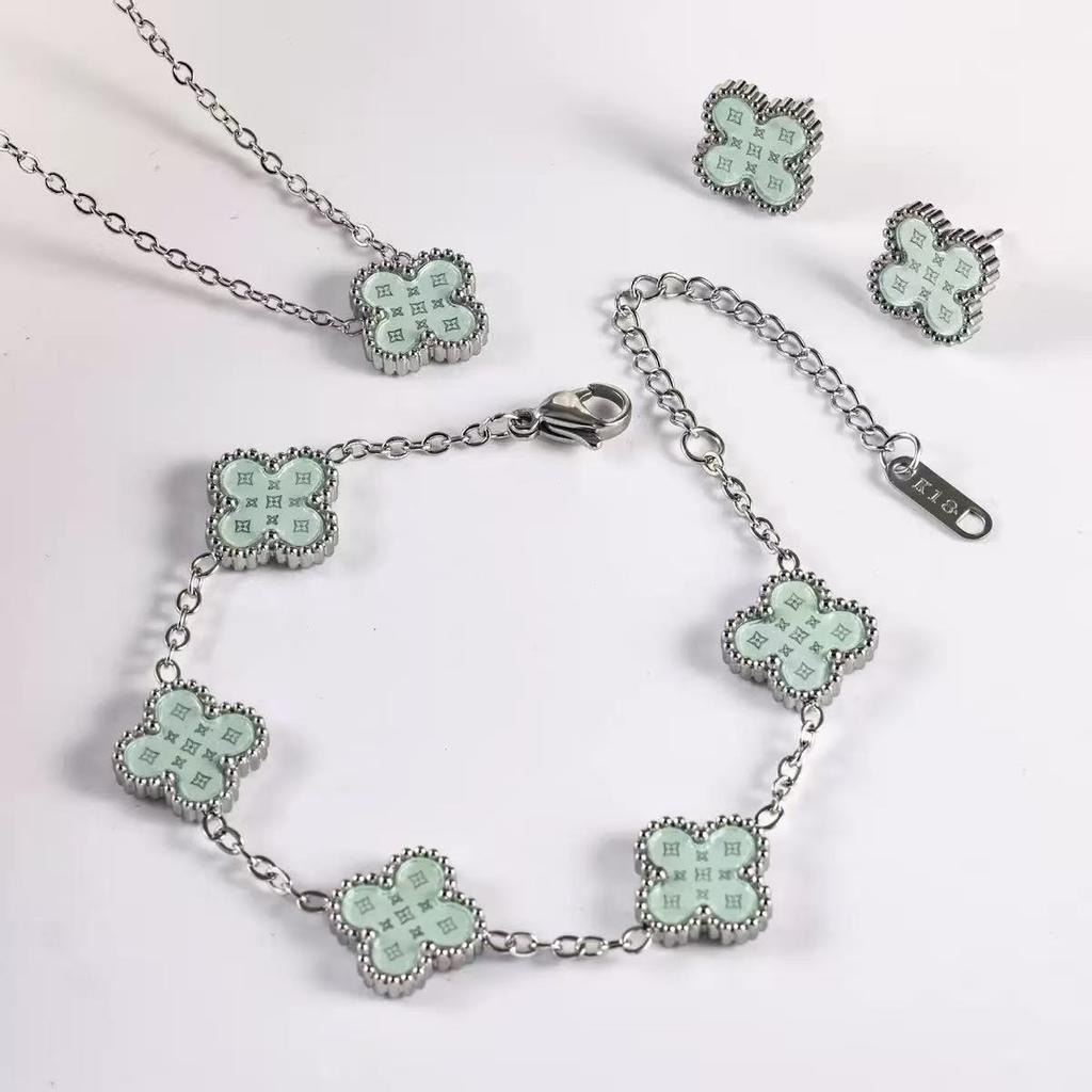 3PCS Fashionable Titanium Steel Clover Necklace Bracelet Earrings, Luxurious Valentine's Day Mother's Day Gift