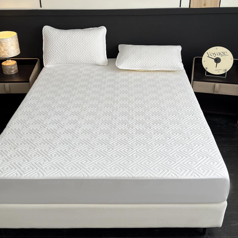 Waterproof Quilted Anti-Stain Anti-Slip Mattress Protector