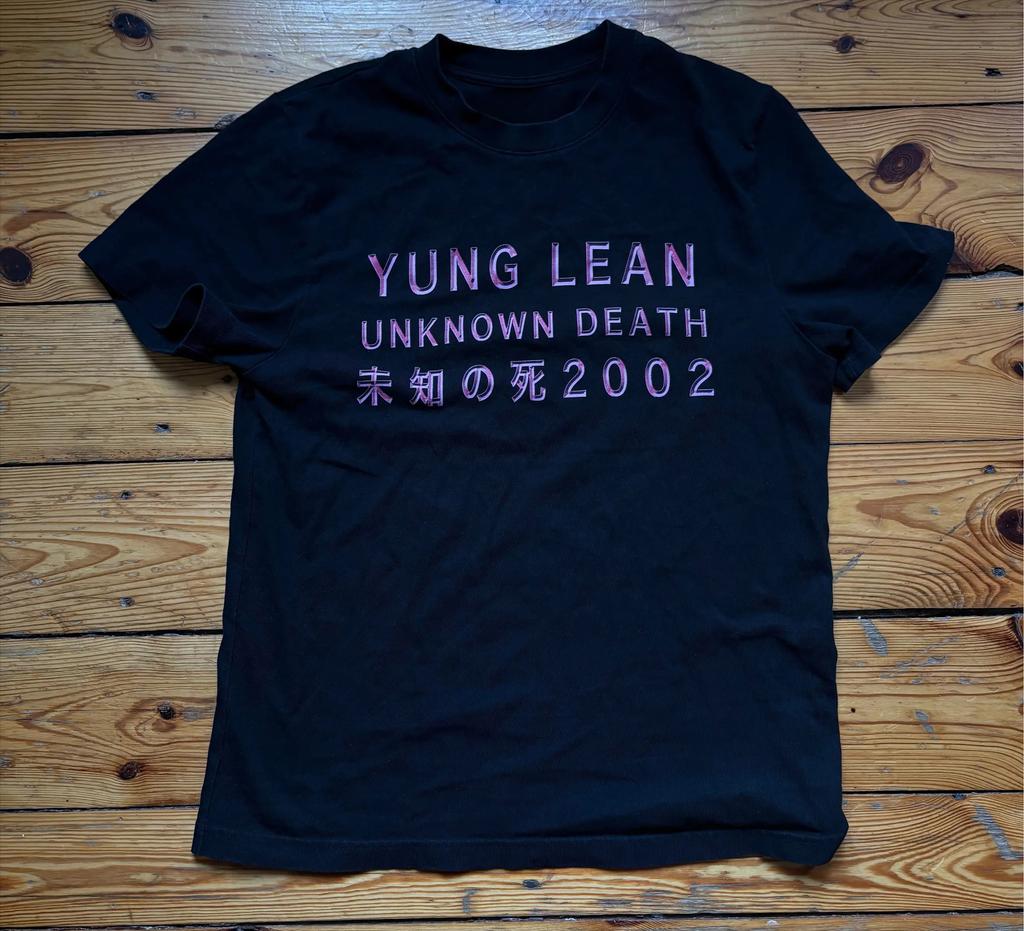 Camiseta de Gira del Álbum Yung Lean Unknown Death 2002 para Hombre Moda Casual de Manga Corta Camisetas Unisex Algodón de Alta Calidad