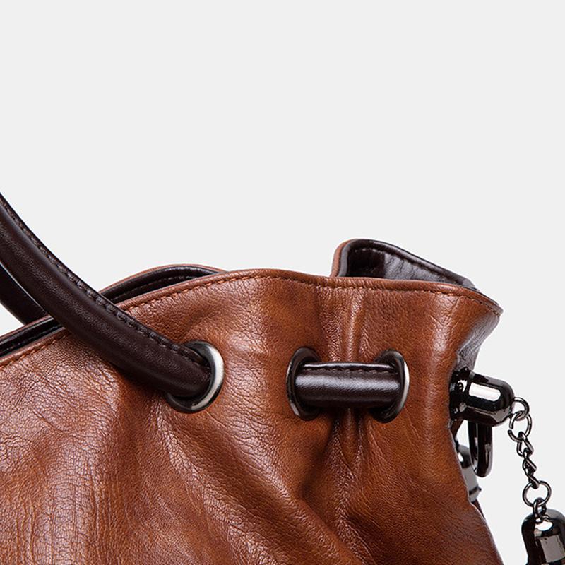 2021 Vintage Fashion High Capacity Tote Handbag Soft Leather Female Bag Casual Pleated Shoulder Bag Tassel Design Bag for Women