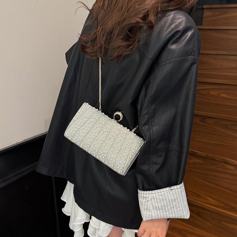 Women Pearl Banquet Bag Ladies Dress Embroidery Rhinestone Handbags Fashion Carry On Shoulder Bags Wedding Evening Clutch