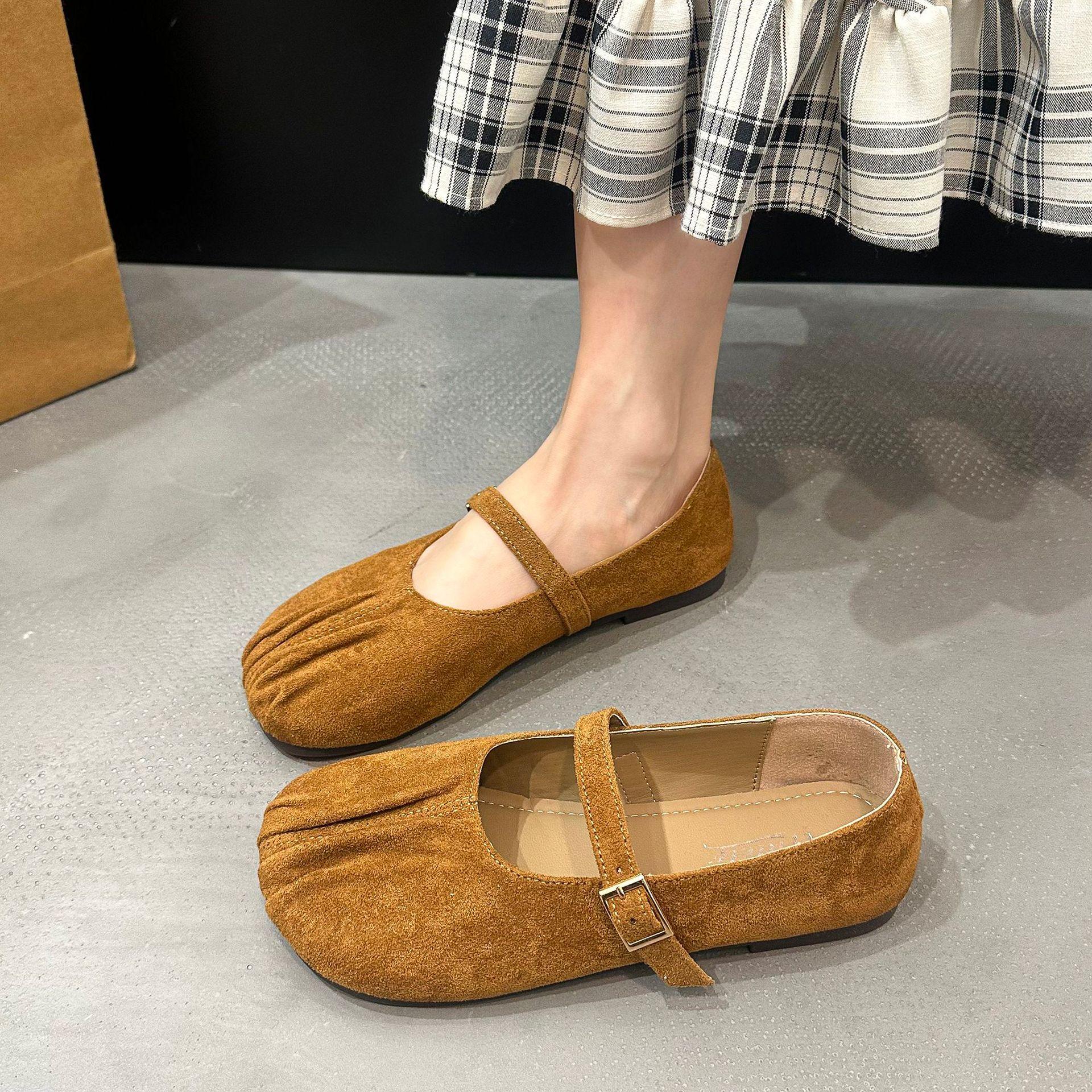 

Весна 2025 Французские плиссированные туфли Мэри Джейн с круглым носком и мелким вырезом, женские туфли на мягкой подошве для ношения на улице 40 верблюд