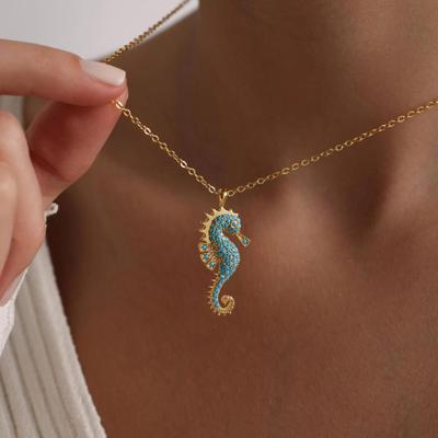 Colar DYS Feminino Cavalo-Marinho Azul, Pingente de Strass Estiloso Criatura Marinha Presente de Verão para Praia para Ela Esposa Namorada