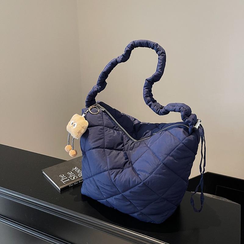 Rhombus down cotton clothing bag women's 2025 new large-capacity shoulder underarm bag winter messenger tote bag