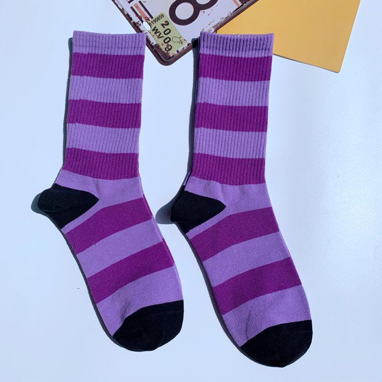 Unisex gestreifte Mid-Tube-Baumwollsocken – Europäischer und amerikanischer Streetstyle für Sport, Hip-Hop, Skateboard und College-Mode
