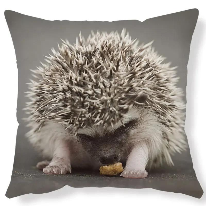 Home Living Room Cushion Covers Lovely Little Hedgehog Design Adornment Sofa Holds Pillowcase 45*45cm