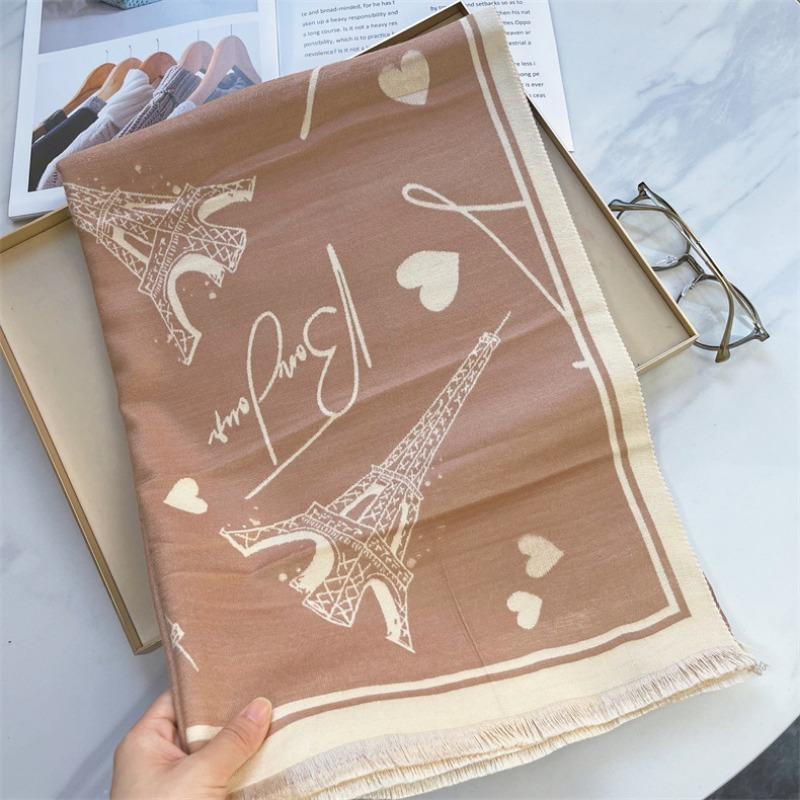 The new model is a winter construction wind tower scarf, cashmere warm scarf, student male and female couples scarf.