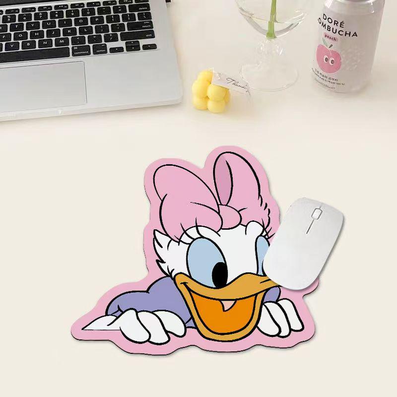 Marie Cat Heart-shaped Alien Mouse Pad - Small, Non-slip, Wear-resistant, Easy-to-clean Laptop Desk Mat.