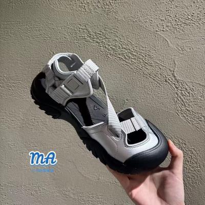 Pánská obuv – Sandále