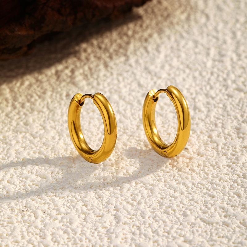 European and American Fashion Stainless Steel Stud Earrings Set, Geometric Round Stainless Steel Earrings and Earrings.