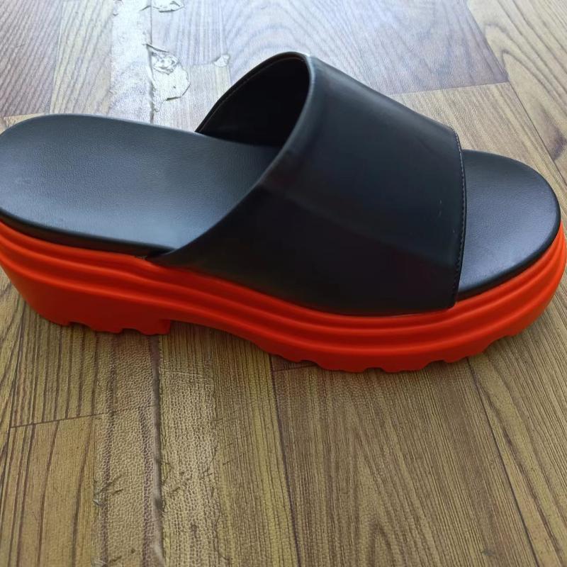 Fashion Summer High-quality Classic Women's Slippers 2025 Brand Platform Solid Color Beach Slippers Zapatos Mujer 2025 Tendencia