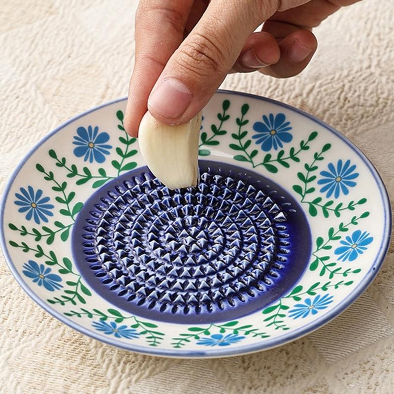 Efficient Ceramic Garlic And Fruit Grater With Embossing Design Gingers Grinder Plate For Home Cooking And Camping Trip