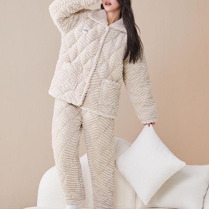 Süße warme wattierte Baumwolle kann draußen getragen werden dreilagiger Pyjama Damen Winter Loungewear verdickt saisonal große Größe