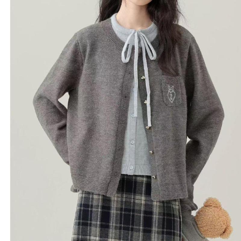 

Autumn and winter women s versatile gray college style knitted cardigan versatile long-sleeved round neck fake two-piece high-quality sweater one size fits all серый
