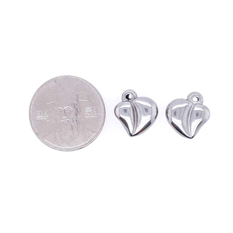Surgical steel convex cut heart pendant accessory